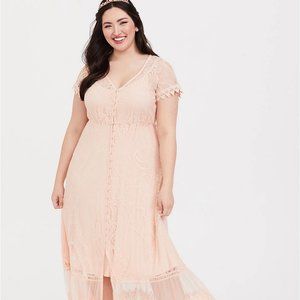 TORRID NWT - PEACH PINK LACE BUTTON FRONT MAXI